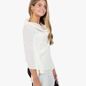 Elegant Cream Women's Cashmere/wool blend